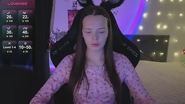 Luna_Navy's cam snapshot