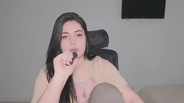 LackyCharm's cam snapshot