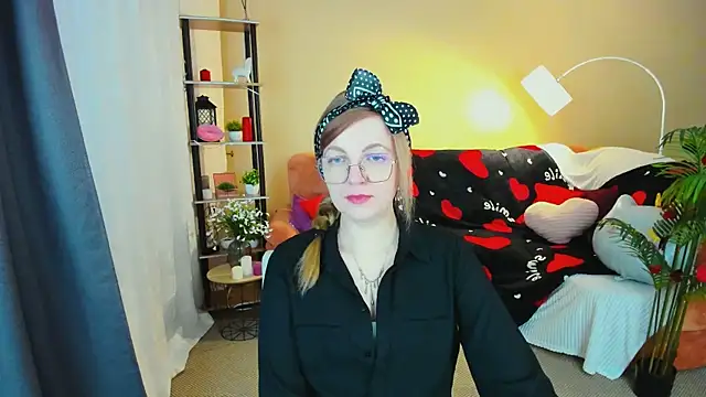 YourUniverser's cam snapshot