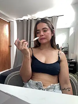 ambershy31_'s cam snapshot