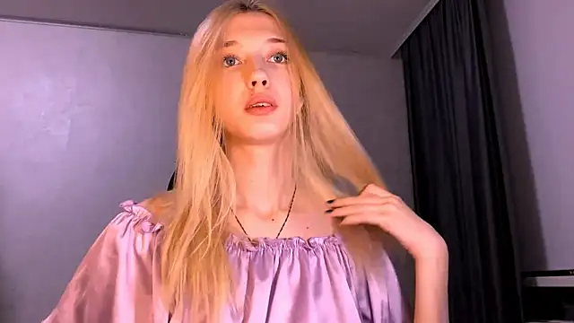 TaliCaan live sex cam