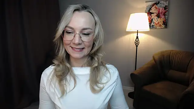 Ava_Elior's cam snapshot