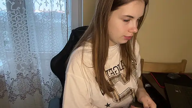 SoftIris_'s cam snapshot