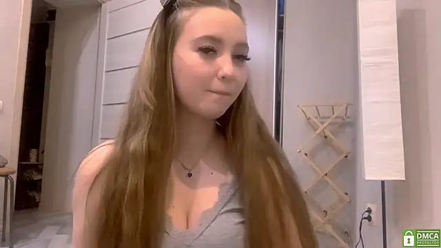 Fayalotyncute's cam snapshot