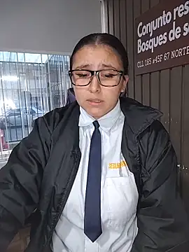 Cute_Penelope live sex cam