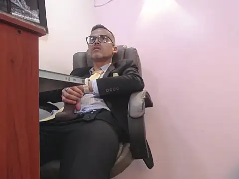 Oswalldo__ live sex cam