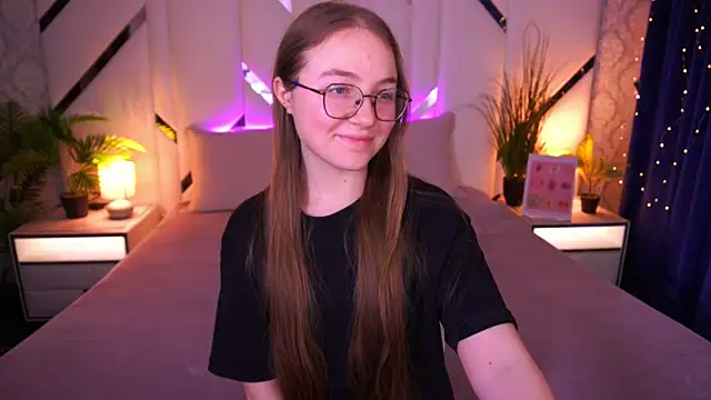 ArrinaWairr live sex cam