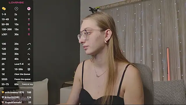 AliceCutes live sex cam