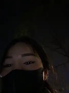 Linh_2004 live sex cam