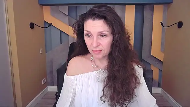 EllaLong's cam snapshot