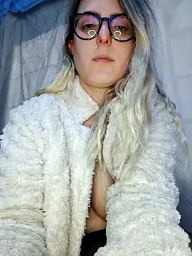 dolcehelena993 live sex cam