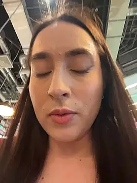 Holly_Play live sex cam