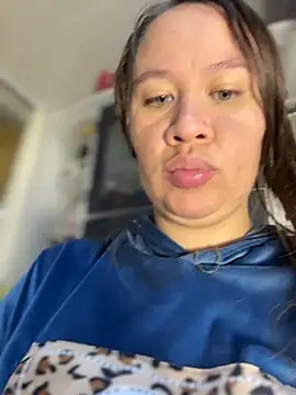 Emiily_lee live sex cam