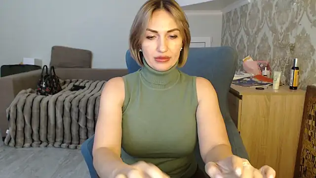 Mallinia live sex cam