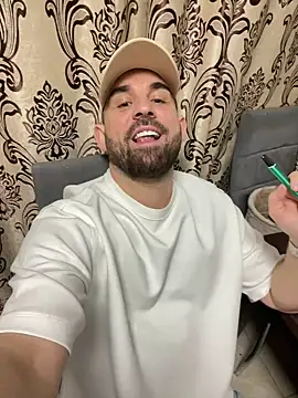 Lover_boy_89 live sex cam