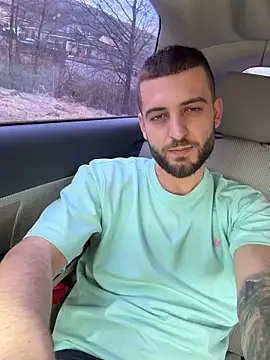 Pablo_Hornyguy95 live sex cam