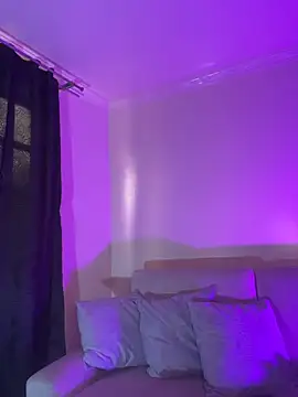 isabella-collins-'s cam snapshot