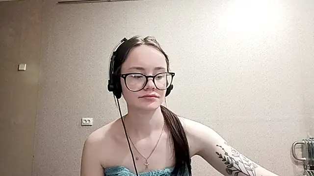 RomanceEncore's cam snapshot