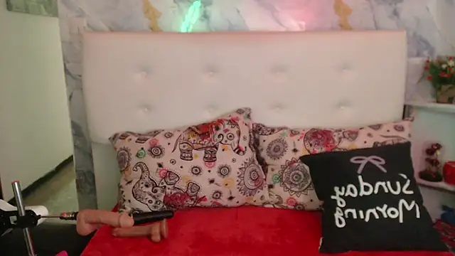 Nicolelewllss's cam snapshot