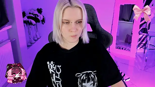 BethanyCloud's cam snapshot