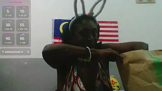 mamakarma1403's cam snapshot