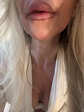 Evonne's cam snapshot