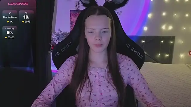 Luna_Navy's cam snapshot