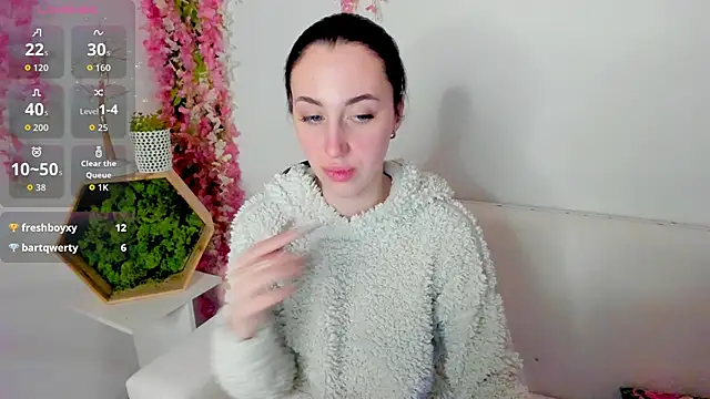 Miss__Linn's cam snapshot