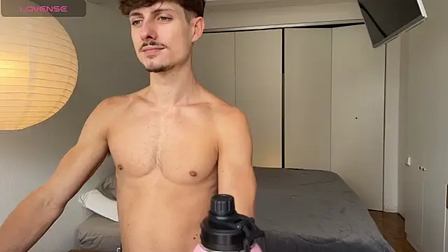 vitoraugustoxxx live sex cam