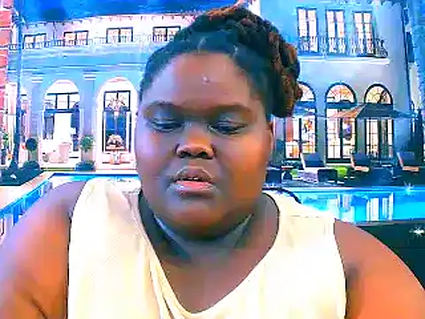 EbonyHotBuns's cam snapshot