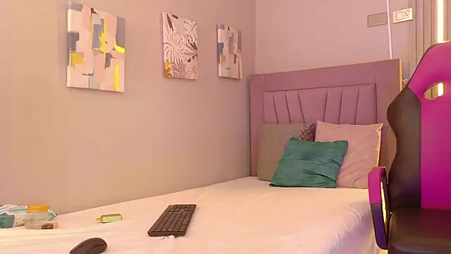 SaraBloom_'s cam snapshot