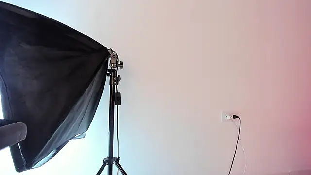 Brittany_cute18 live sex cam