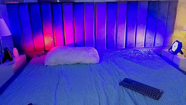 NameaRohouse's cam snapshot