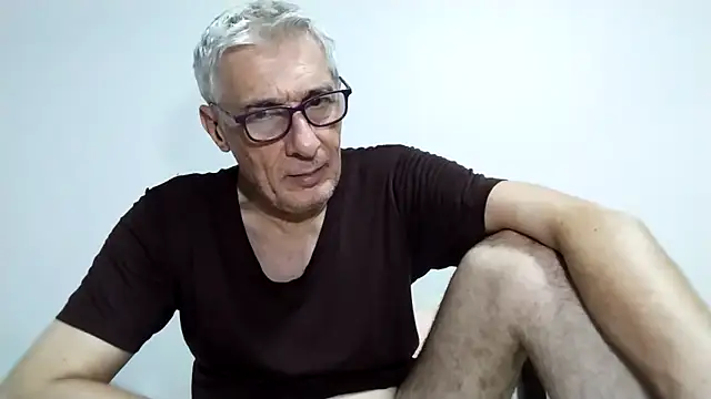 BIGUNCUTHARDCOCK live sex cam