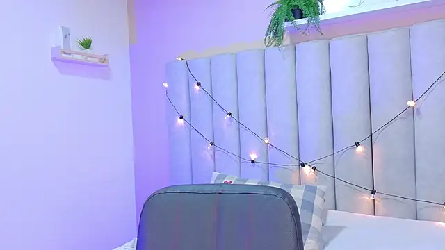 alaia-rogers's cam snapshot