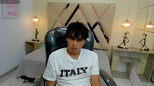 StiwenTwink live sex cam