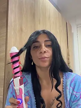 Meganmilk1 live sex cam