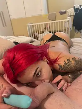 Dollyred's cam snapshot