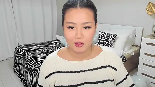 Brunette_Charm's cam snapshot