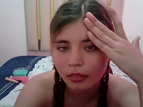 sofia_milk_18's cam snapshot