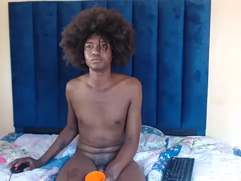 SexyGagaXxx's cam snapshot