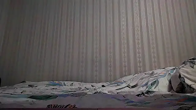 AllyRoaster's cam snapshot