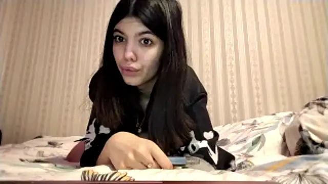 AllyRoaster's cam snapshot