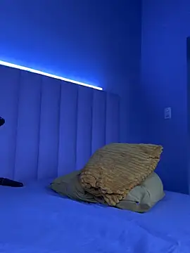 theladymonserrateshow's cam snapshot