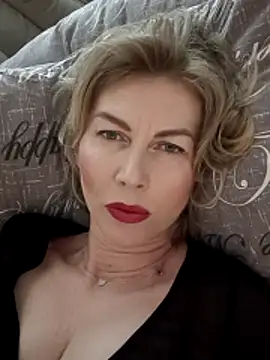 stellahere8's cam snapshot