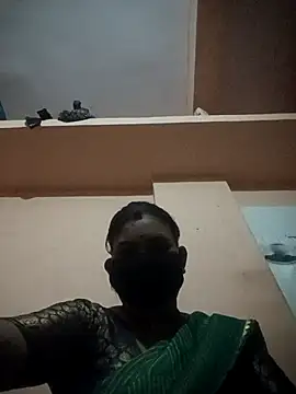 Chinki_pande's cam snapshot