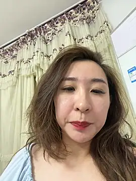 Jingjingxiang-520 live sex cam