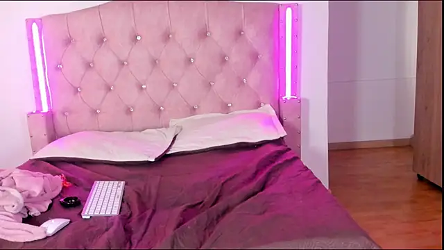 liittle__baby's cam snapshot