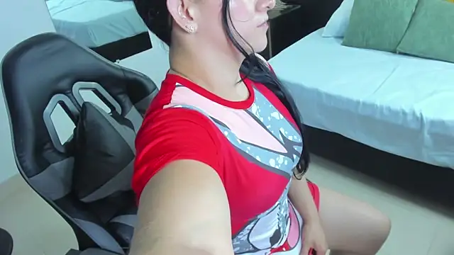 bella_bread's cam snapshot