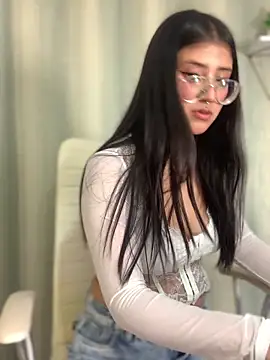 StrawberryPink_'s cam snapshot